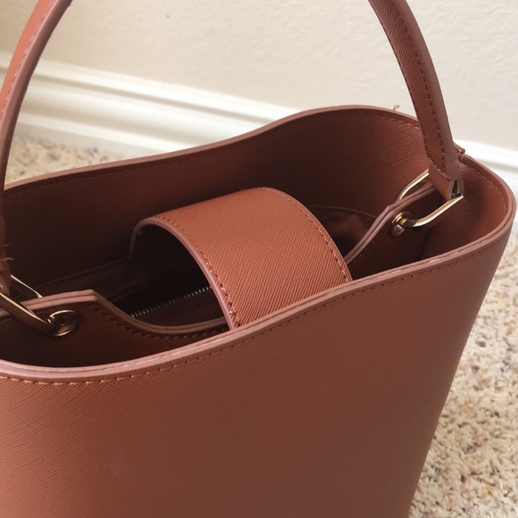 Forever 21 tan bucket bag - Picture 6 of 8